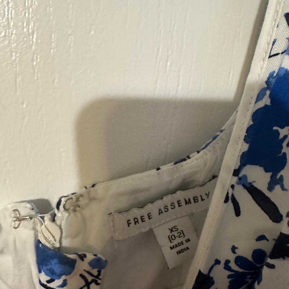 Free Assembly 100% Cotton Floral Midi Dress with Pockets Blue White - Picture 4 of 8